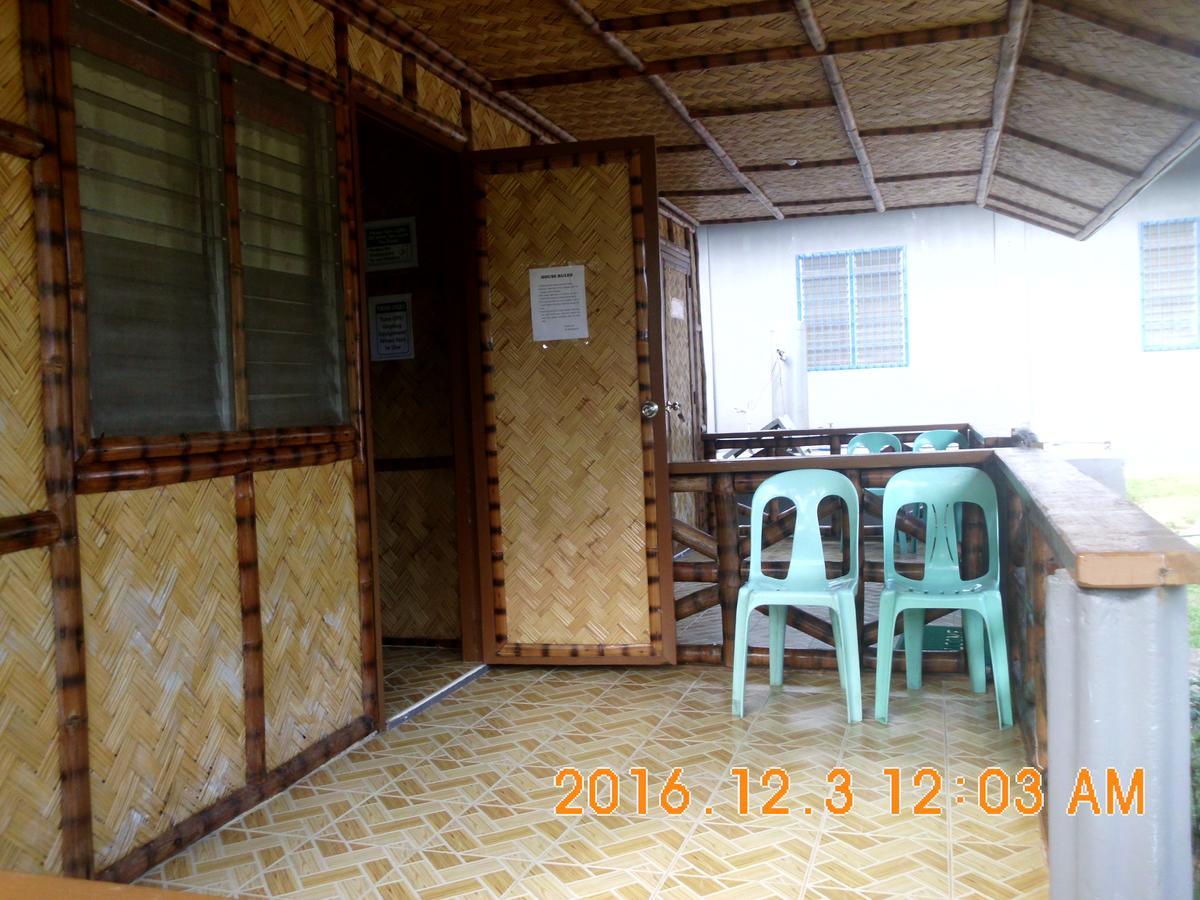 Fat Monkey Hostel Coron Εξωτερικό φωτογραφία