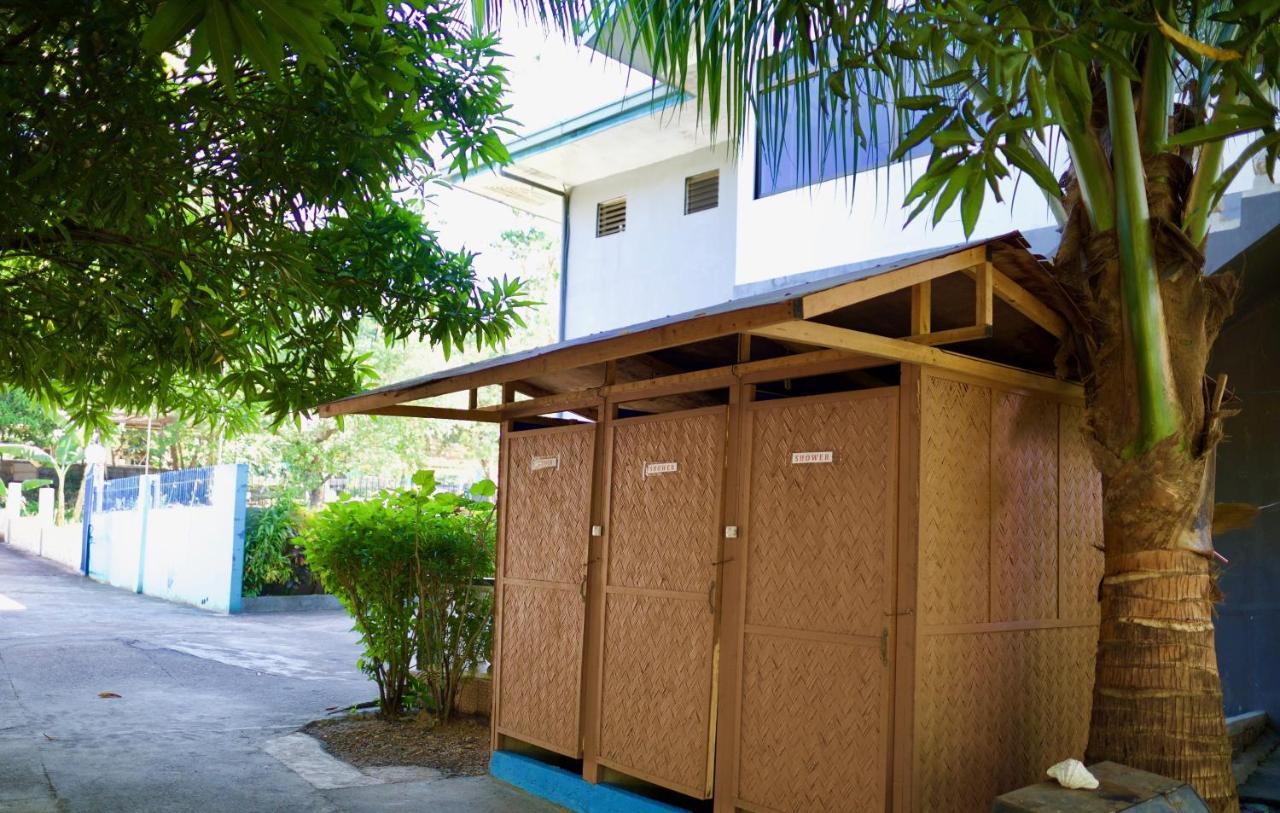 Fat Monkey Hostel Coron Εξωτερικό φωτογραφία