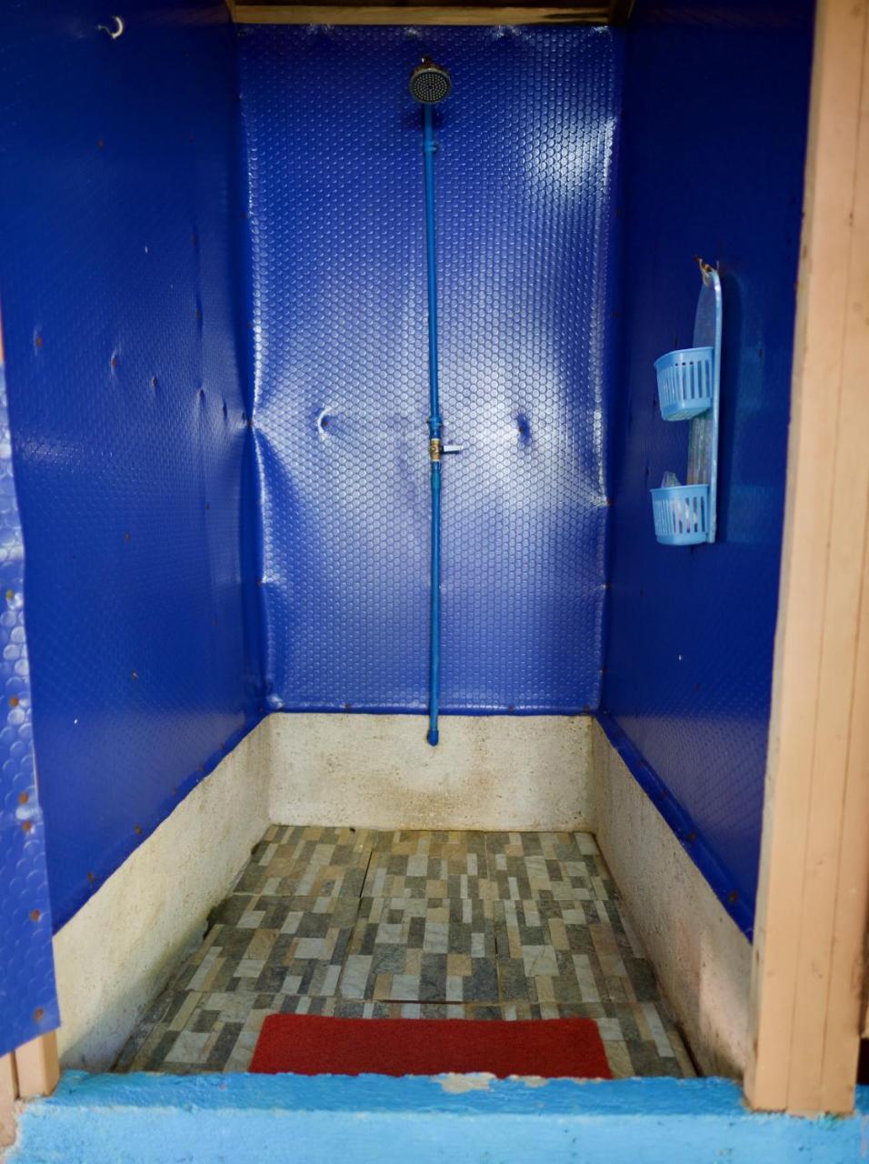 Fat Monkey Hostel Coron Εξωτερικό φωτογραφία