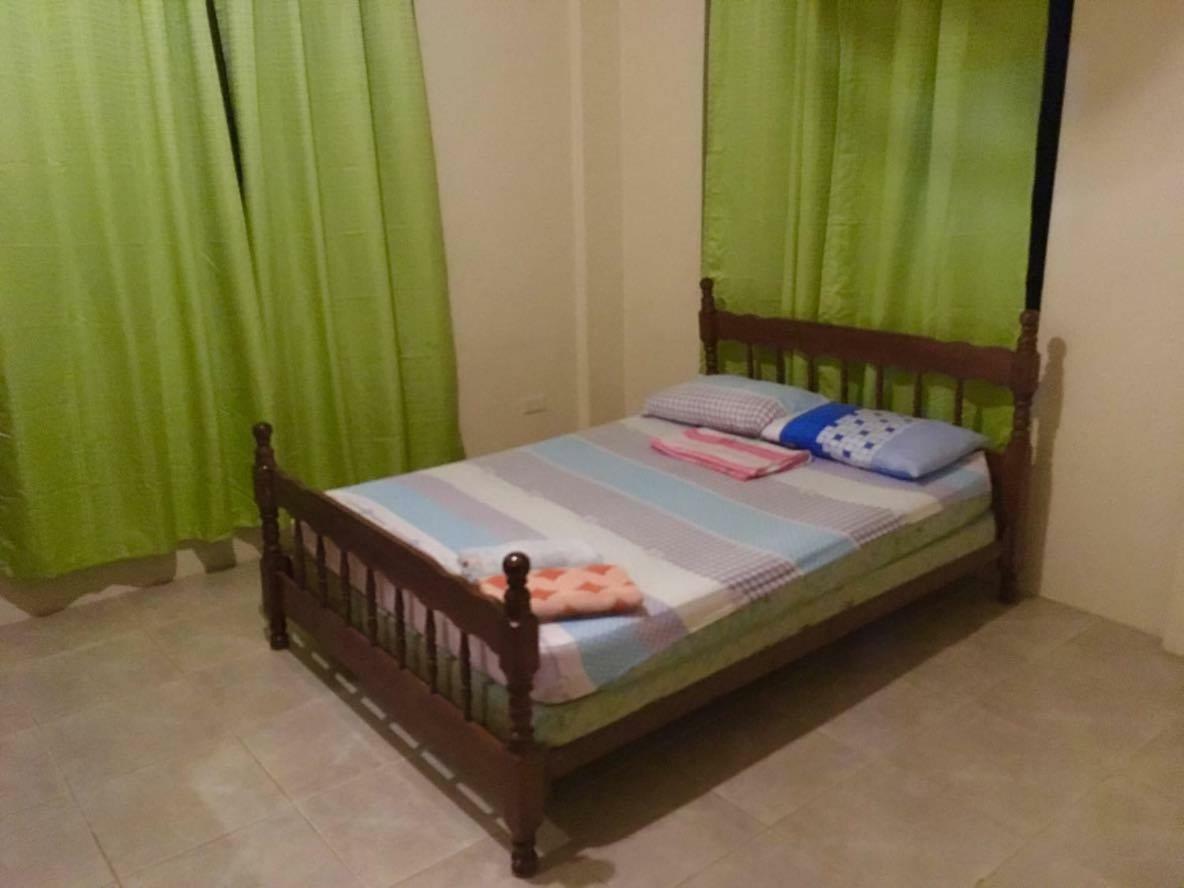 Fat Monkey Hostel Coron Εξωτερικό φωτογραφία